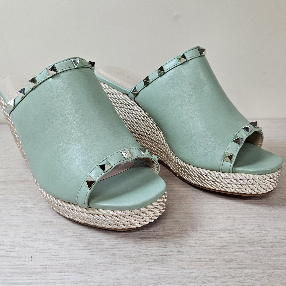 NATURE BREEZE | Size 8 | Soft Sage Studded Espadrille Platform Wedges - Picture 5 of 10